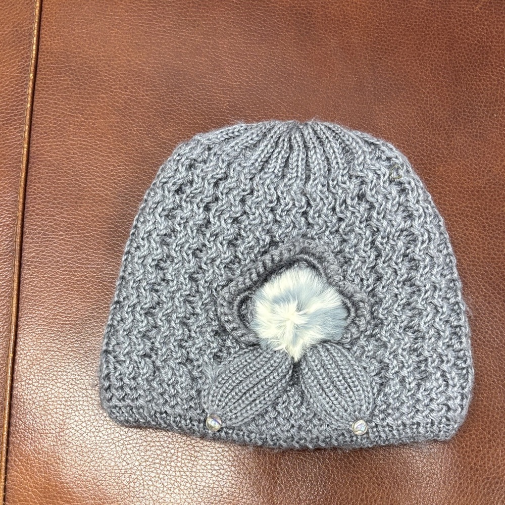 Stylish Gray Knit Women's Hat